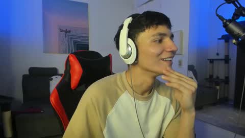 Snapshot of _blakee chatting on 01.22.25 B L A K E online show from 01.22.25