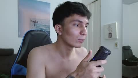 Snapshot of _blakee chatting on 02.13.26 B L A K E online show from 02.13.26