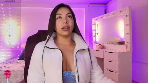 Snapshot of _blind_melon_ chatting on 10.04.25 _blind_melon_ online show from 10.04.25