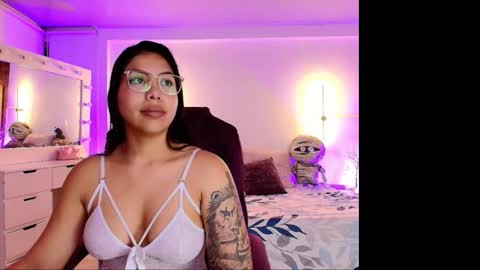 Snapshot of _blind_melon_ chatting on 10.30.25 _blind_melon_ online show from 10.30.25