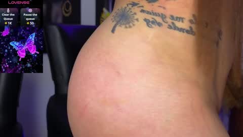 Snapshot of _brenna_hanson_ chatting on 02.09.25 Brenna online show from 02.09.25