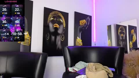 Snapshot of _brenna_hanson_ chatting on 03.06.25 Brenna online show from 03.06.25