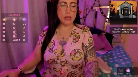 Snapshot of _briigite chatting on 10.31.25 Angie Independent model online show from 10.31.25