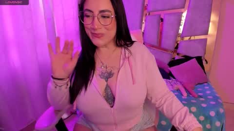 Snapshot of _briigite chatting on 11.06.25 Angie Independent model online show from 11.06.25