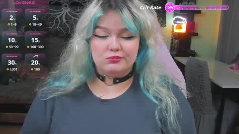 Snapshot of _candym1lky_ chatting on 11.11.25 _candym1lky_ online show from 11.11.25