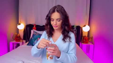 Snapshot of _carlawhite_ chatting on 11.03.25 _carlawhite_ online show from 11.03.25