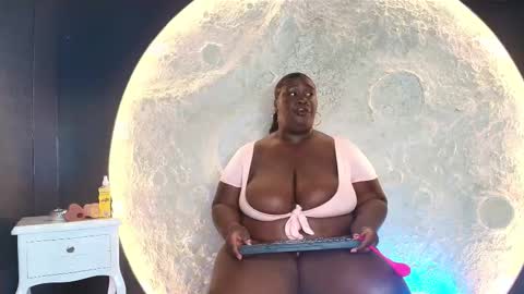 Caro. online show from 10.09.25