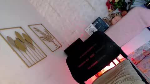 Caroline online show from 02.06.26