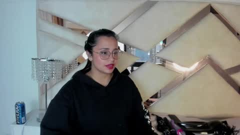 Caroline Sweet online show from 01.10.25