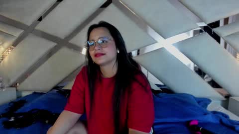 Caroline Sweet online show from 01.22.25