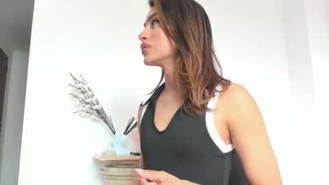 Snapshot of _cat_18 chatting on 10.12.25 You can Call me Kitty Cat online show from 10.12.25