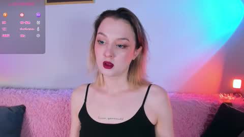 Snapshot of _ccrystaa_ chatting on 11.07.25 Christina Chris online show from 11.07.25