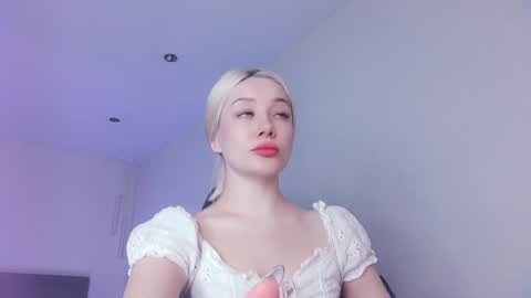 Angelina online show from 01.19.25