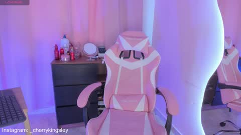 Cherrykingsley online show from 02.25.25