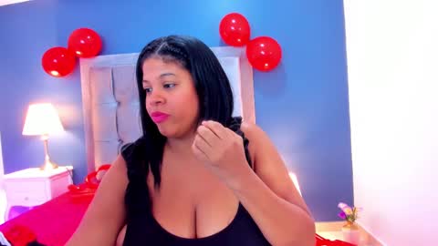 Snapshot of _ciara_benet_ chatting on 02.14.25 _ciara_benet_ online show from 02.14.25