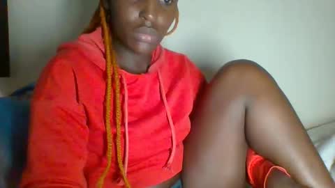 Snapshot of _clara01 chatting on 01.13.25 clara online show from 01.13.25