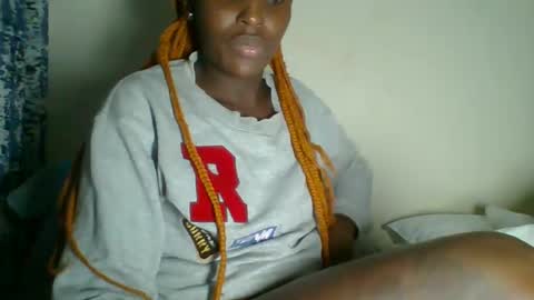 Snapshot of _clara01 chatting on 01.17.25 clara online show from 01.17.25