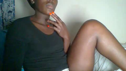 Snapshot of _clara01 chatting on 01.18.25 clara online show from 01.18.25