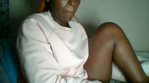 Snapshot of _clara01 chatting on 01.18.25 clara online show from 01.18.25