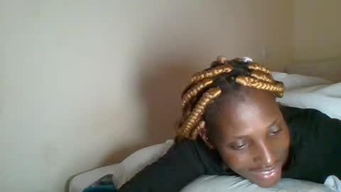 Snapshot of _clara01 chatting on 02.10.25 clara online show from 02.10.25