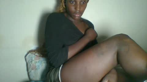 Snapshot of _clara01 chatting on 02.13.25 clara online show from 02.13.25