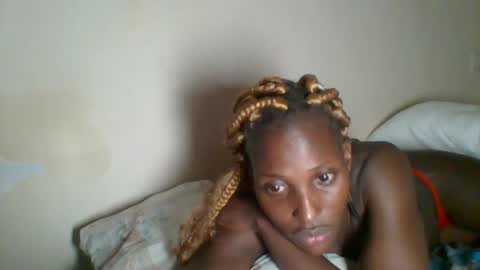 Snapshot of _clara01 chatting on 02.14.25 clara online show from 02.14.25