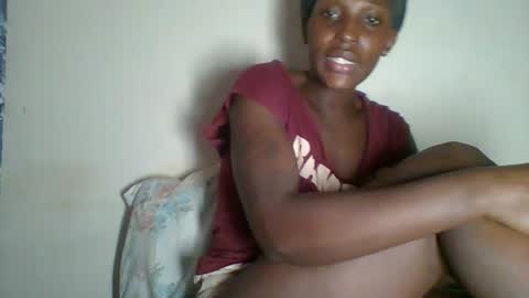 Snapshot of _clara01 chatting on 02.18.25 clara online show from 02.18.25