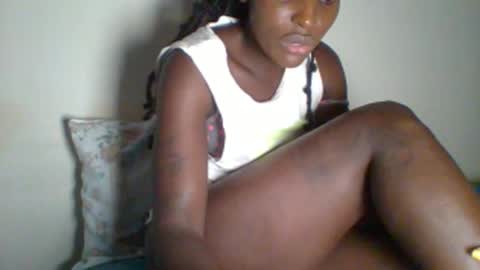 Snapshot of _clara01 chatting on 03.05.25 clara online show from 03.05.25