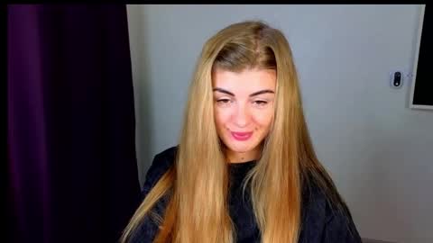 Snapshot of _comefeelme_ chatting on 10.15.25 D online show from 10.15.25