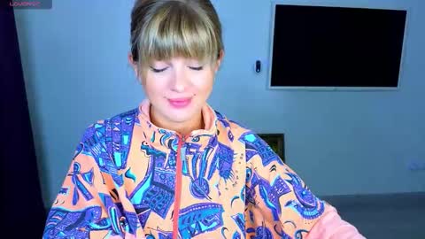 Snapshot of _comefeelme_ chatting on 10.27.25 D online show from 10.27.25