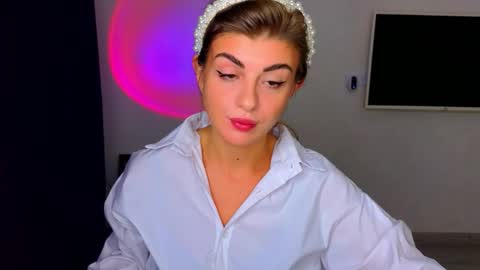 Snapshot of _comefeelme_ chatting on 11.03.25 D online show from 11.03.25