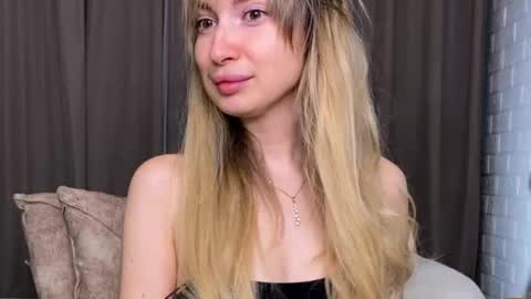 _crystal_moon_1 online show from 11.22.25