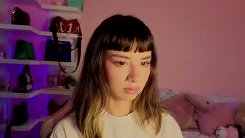 _cute_isabella_ online show from 07.06.26