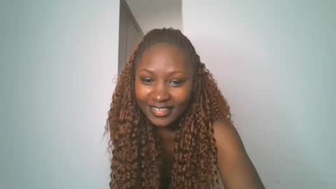 Snapshot of _cutestephanie chatting on 10.19.25 STEPH online show from 10.19.25