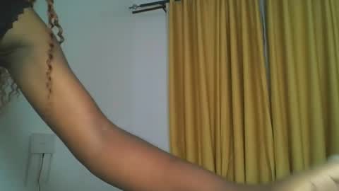 Snapshot of _cutestephanie chatting on 10.22.25 STEPH online show from 10.22.25