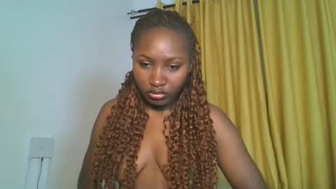 Snapshot of _cutestephanie chatting on 11.10.25 STEPH online show from 11.10.25