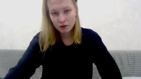 Snapshot of _dash_ chatting on 01.05.25 Tony online show from 01.05.25