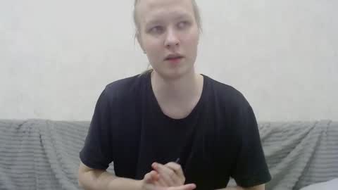 Snapshot of _dash_ chatting on 03.08.25 Tony online show from 03.08.25