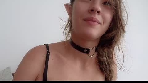 Snapshot of _demi_dee_ chatting on 11.02.25 DemiDee online show from 11.02.25