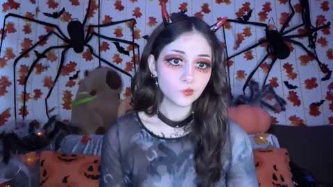 Kate online show from 10.04.25