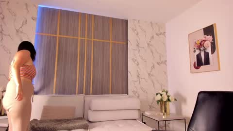 Abril online show from 04.12.26