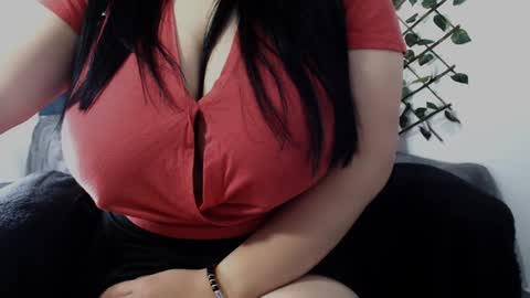 Dannia online show from 12.15.24
