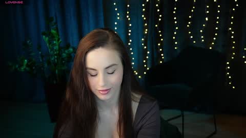Snapshot of _elicharm chatting on 01.21.25 Elice online show from 01.21.25