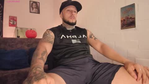 Snapshot of _emilio_escobar chatting on 10.15.25 Emilio online show from 10.15.25