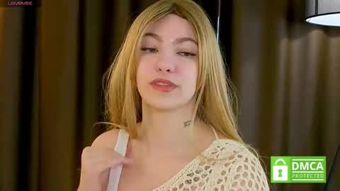 Snapshot of _emilyzortea_ chatting on 10.26.25 Emily online show from 10.26.25