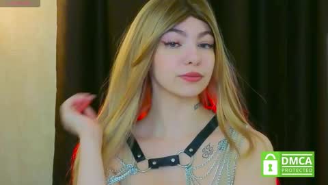 Snapshot of _emilyzortea_ chatting on 10.29.25 Emily online show from 10.29.25