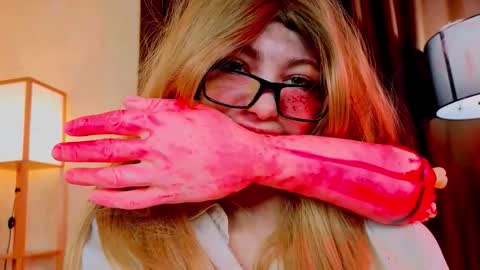 Snapshot of _emilyzortea_ chatting on 10.31.25 Emily online show from 10.31.25