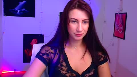 Emma online show from 12.14.24