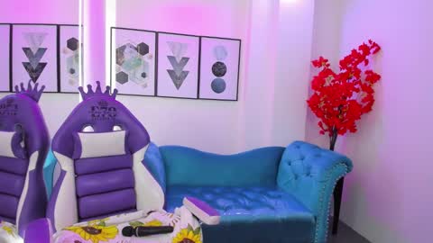 Ema  online show from 09.13.25