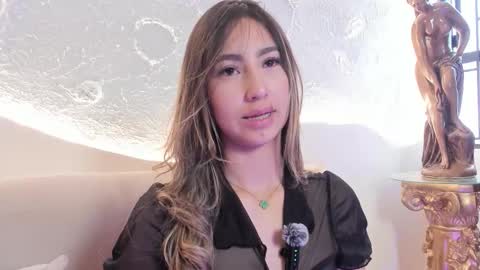 Snapshot of _emmawalka chatting on 10.19.25 _emmawalka online show from 10.19.25